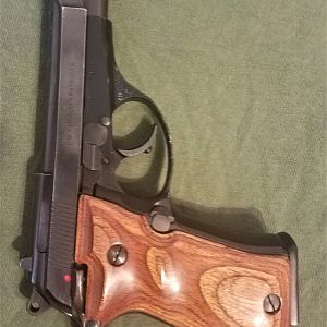 Beretta Model 81 Walnut